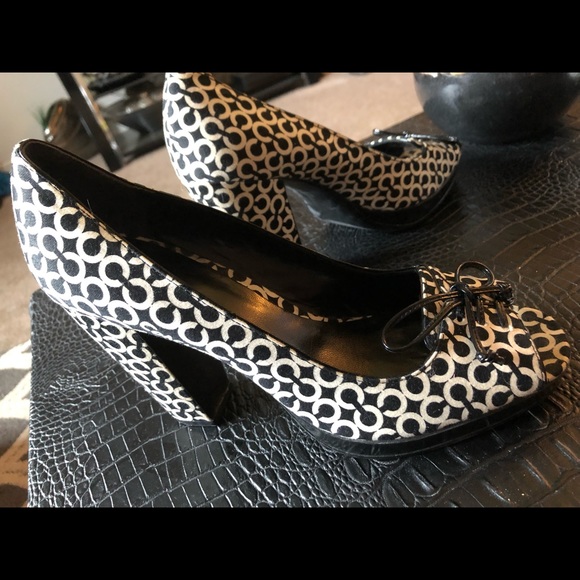 Coach open toes shoes SZ 8 - Picture 3 of 5